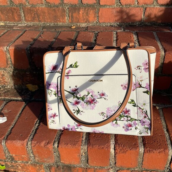 NWT Calvin Klein Cherry Blossom Tote w/Matching Card Case - Embroidered - Picture 14 of 16